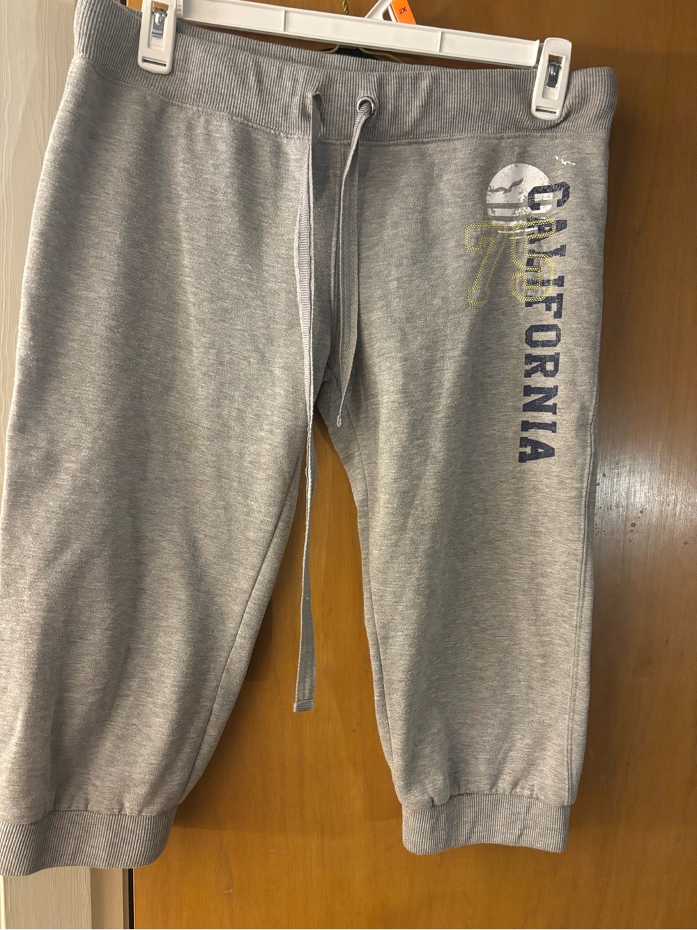 Women’s Grey 'California' Drawstring capris Sweatpants